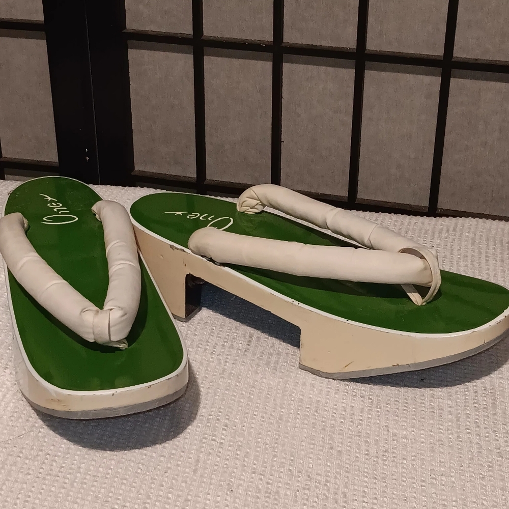 Japanese Geta Sandals - Picture 3 of 11